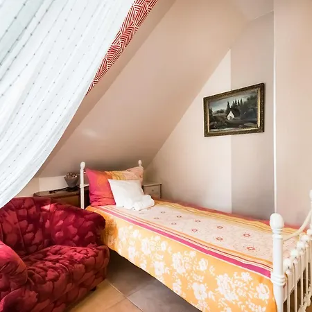 Villa Kertvarosi Csaladi Haz