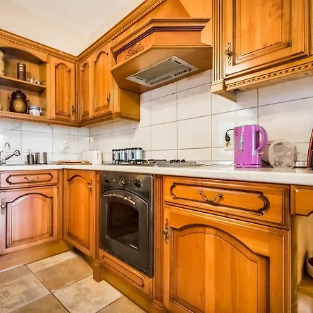 Kertvarosi Csaladi Haz Villa *