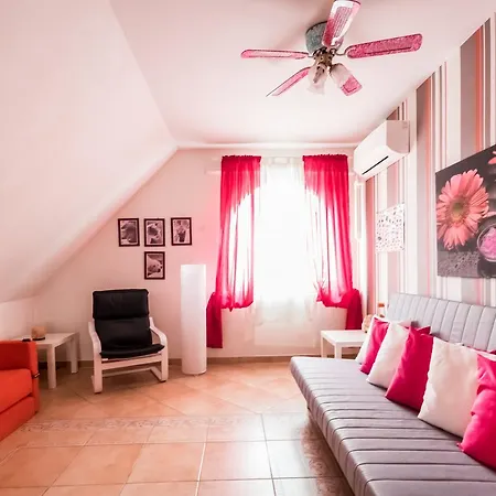 Kertvarosi Csaladi Haz Villa Budapeşte