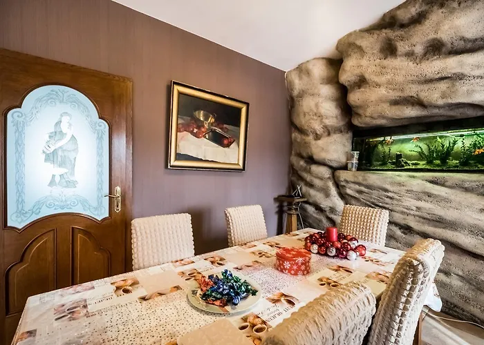 Vilă Kertvarosi Csaladi Haz Budapesta